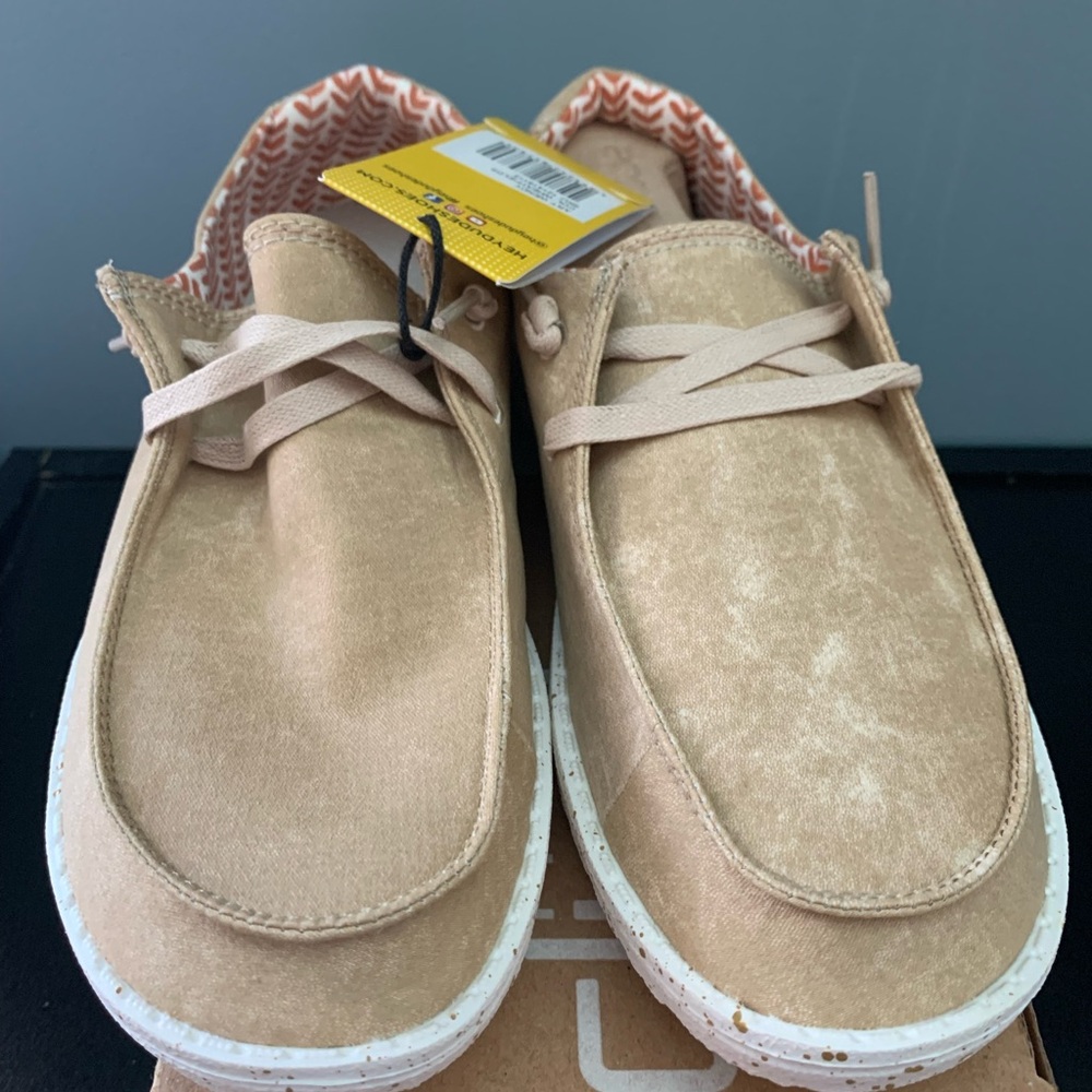 Wendy Wheatfields Women size 7